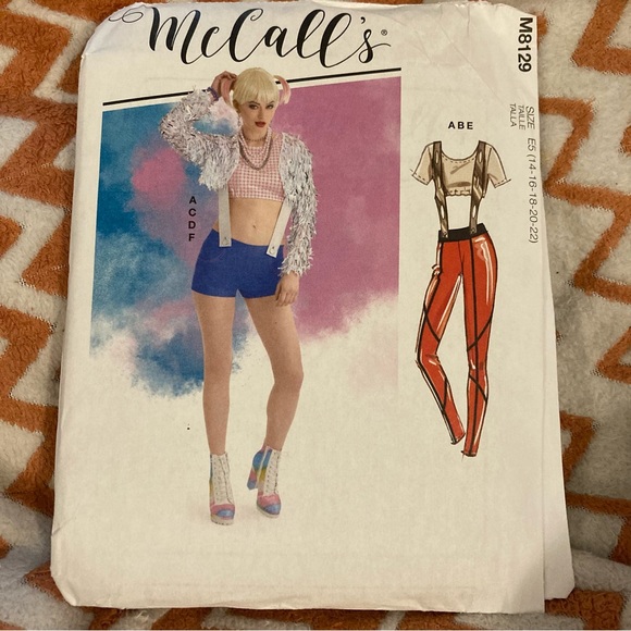 McCall’s Sewing Pattern 8129 - Picture 2 of 3